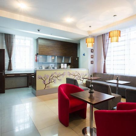 Hotel Voyage Kharkiv Bagian luar foto