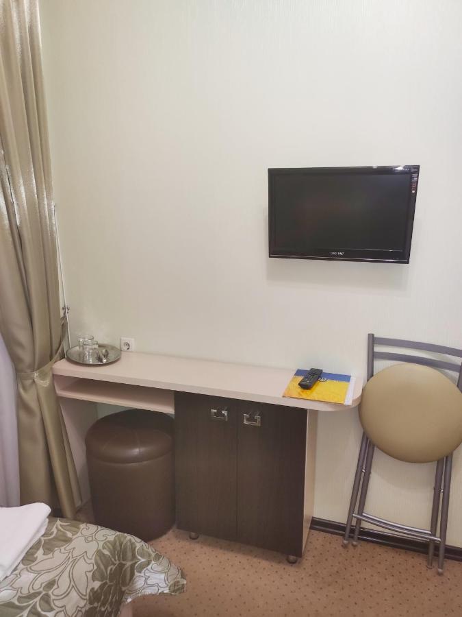 Hotel Voyage Kharkiv Bagian luar foto