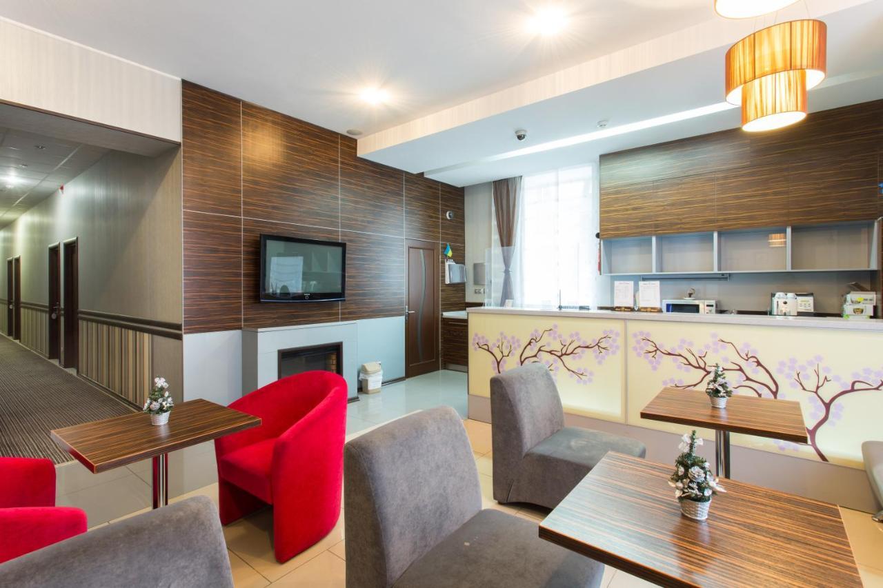 Hotel Voyage Kharkiv Bagian luar foto