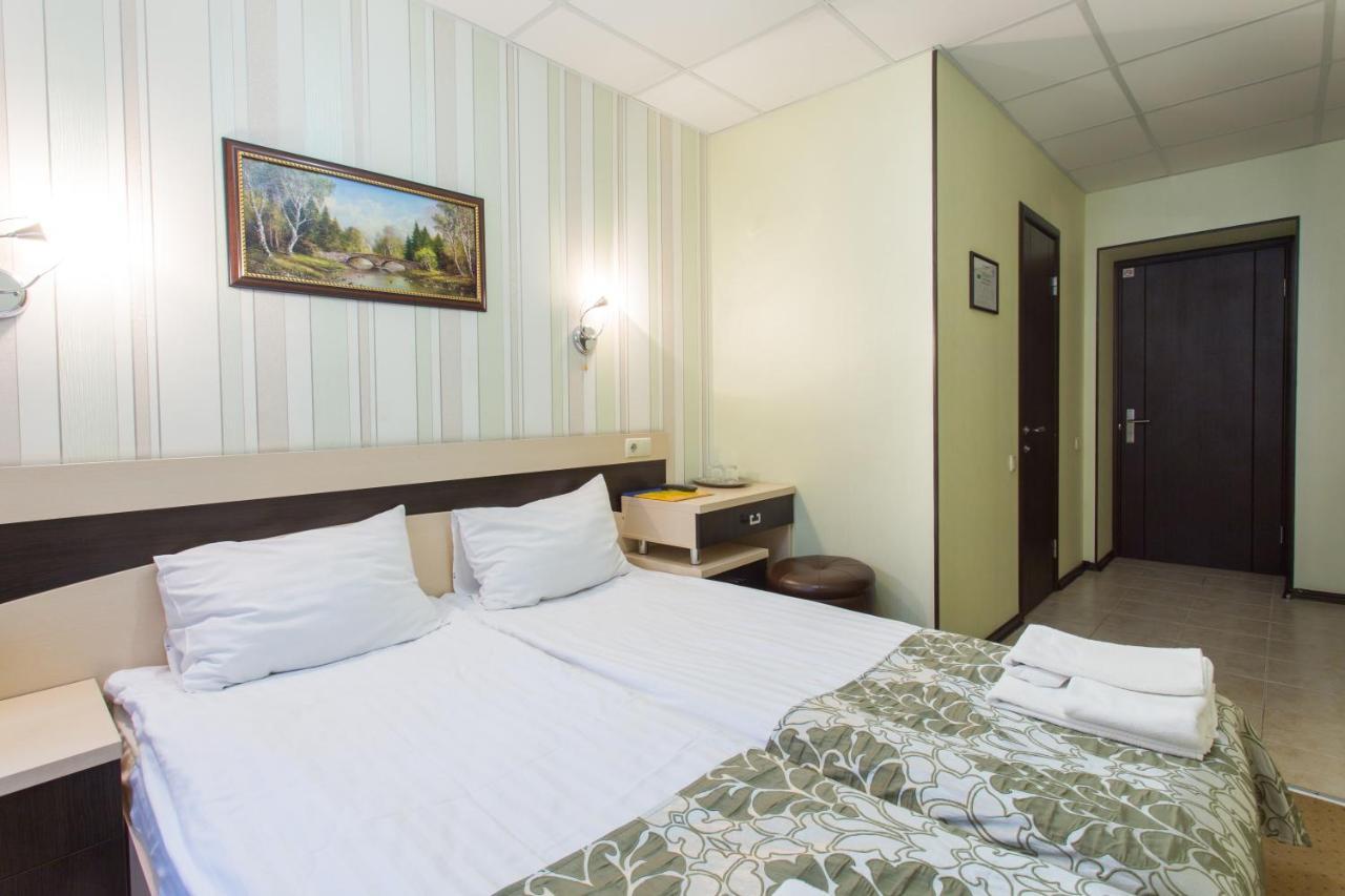 Hotel Voyage Kharkiv Bagian luar foto