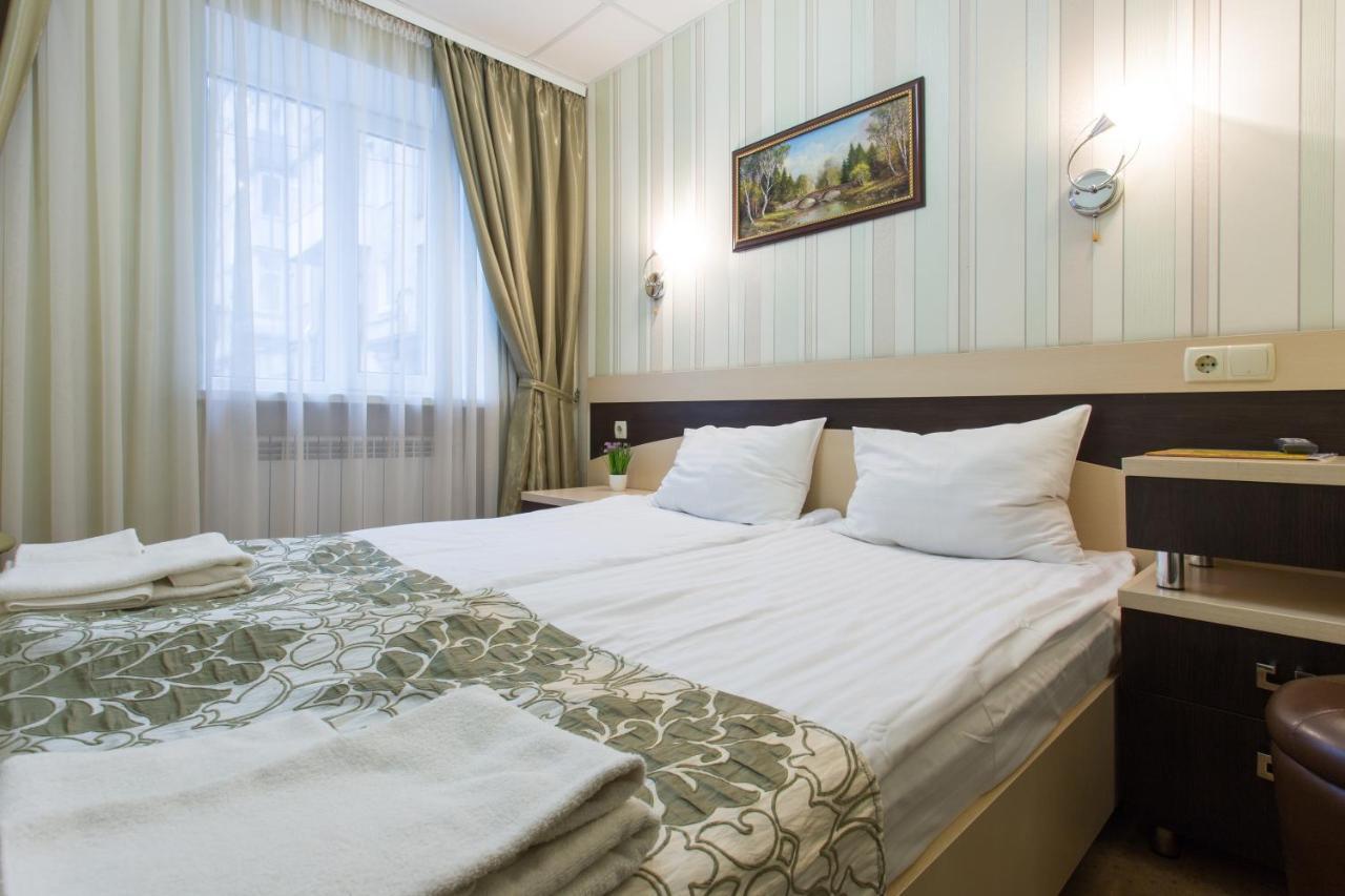 Hotel Voyage Kharkiv Bagian luar foto