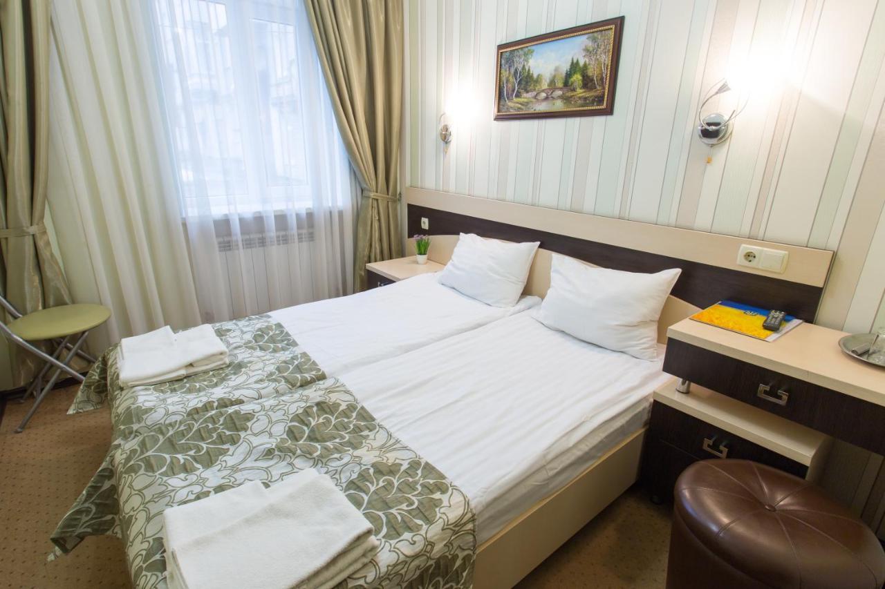 Hotel Voyage Kharkiv Bagian luar foto