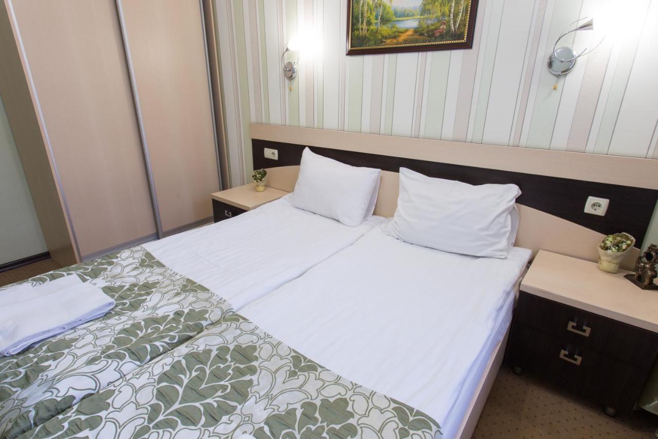 Hotel Voyage Kharkiv Bagian luar foto