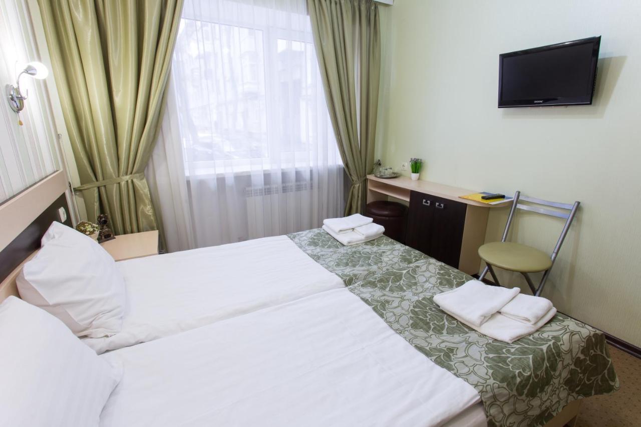 Hotel Voyage Kharkiv Bagian luar foto