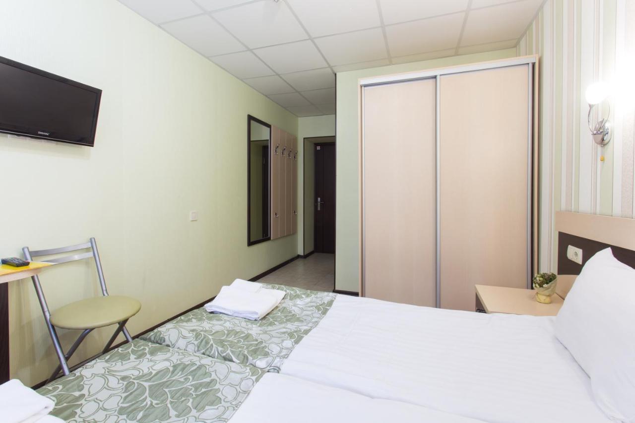 Hotel Voyage Kharkiv Bagian luar foto