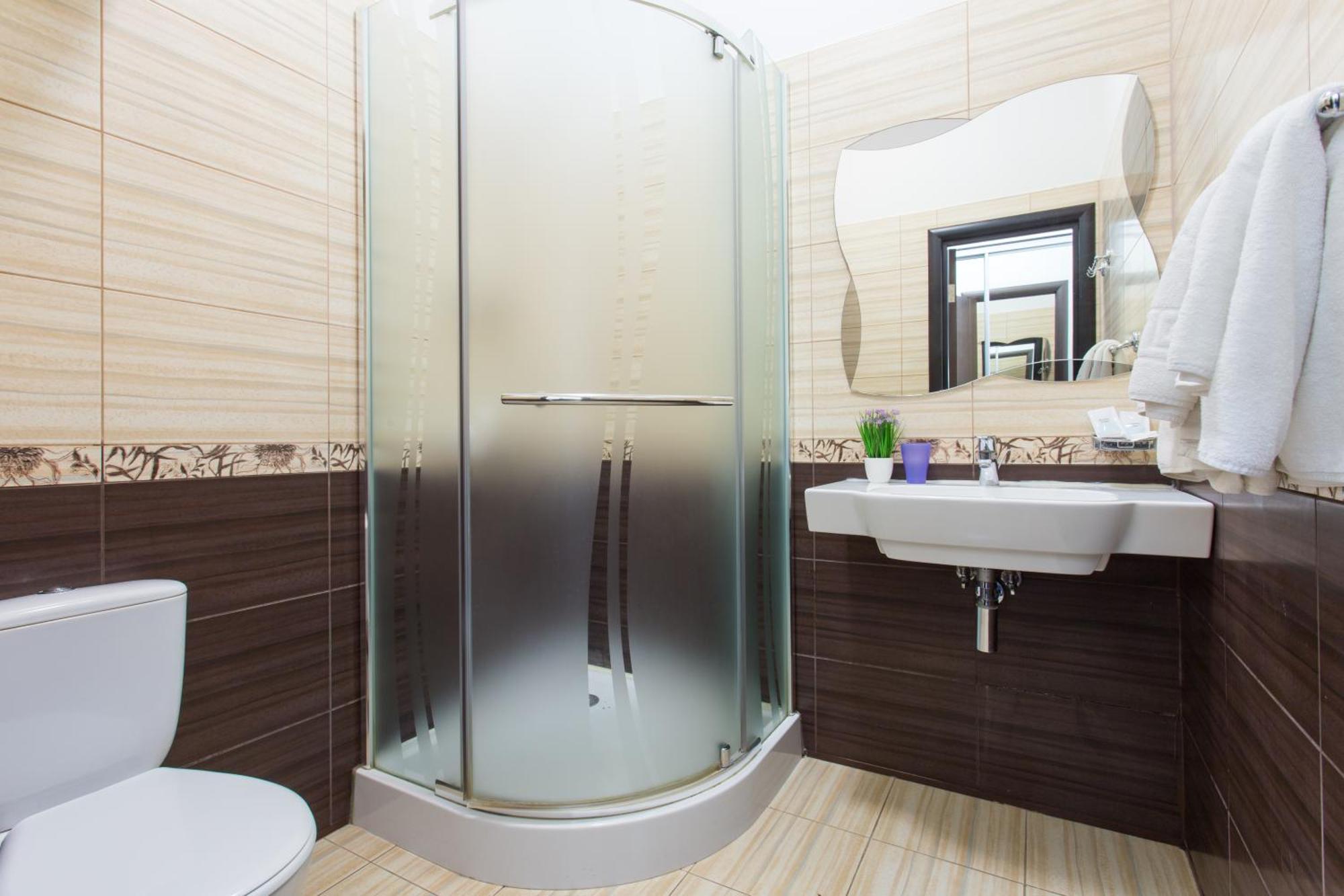 Hotel Voyage Kharkiv Bagian luar foto